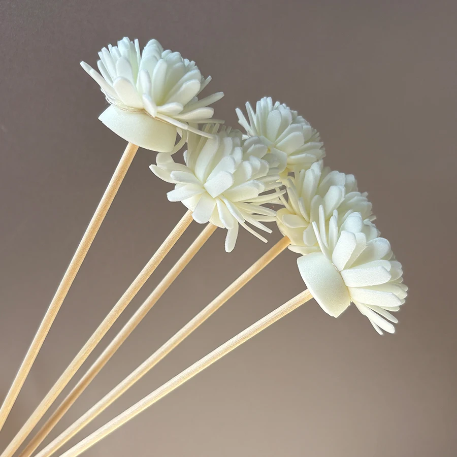 10개 아로마 디퓨징 스틱과 화이트 폼 플라워 조합,  - Aromatherapy Diffuser 리뷰 및 가격